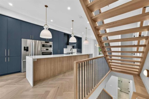 924 33A Street Nw, Calgary, AB - Indoor