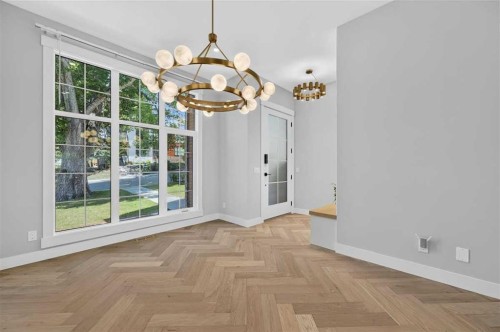 924 33A Street Nw, Calgary, AB - Indoor Photo Showing Other Room