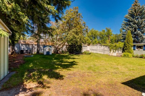 23 Heston Street Nw, Calgary, AB 