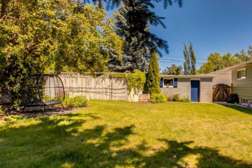 23 Heston Street Nw, Calgary, AB 
