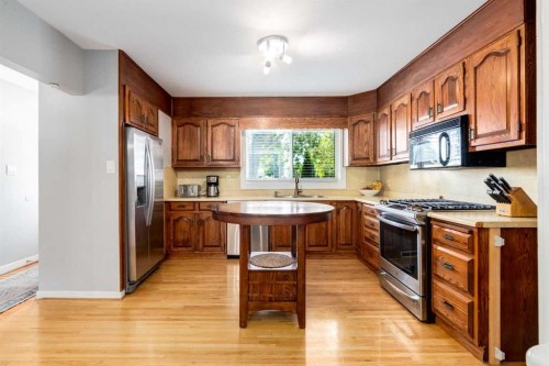 23 Heston Street Nw, Calgary, AB 