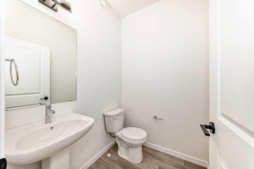 310 Montrose Crescent Se, High River, AB 