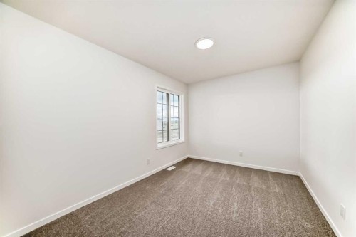 310 Montrose Crescent Se, High River, AB 