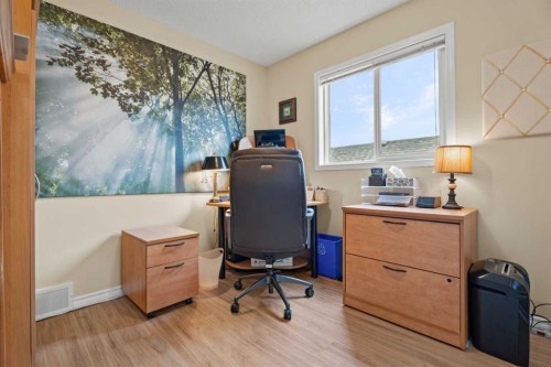 241 Sunset Heights, Cochrane, AB - Indoor Photo Showing Office