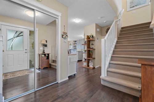 241 Sunset Heights, Cochrane, AB - Indoor Photo Showing Other Room