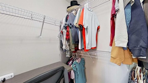 39 Sunrise View, Cochrane, AB - Indoor With Storage