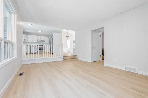 208 Macewan Valley Road Nw, Calgary, AB 