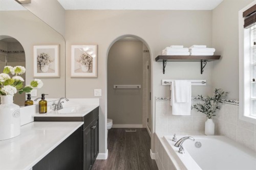 132 Coopers Heights Sw, Airdrie, AB - Indoor Photo Showing Bathroom