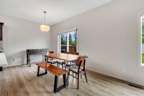 262 Hillcrest Heights Sw, Airdrie, AB - Indoor Photo Showing Dining Room