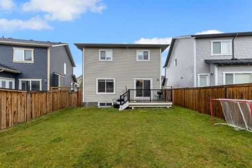 262 Hillcrest Heights Sw, Airdrie, AB - Outdoor With Exterior