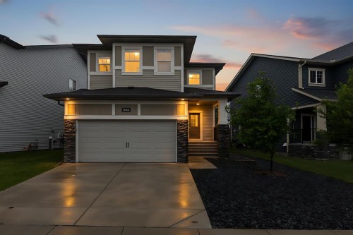 262 Hillcrest Heights Sw, Airdrie, AB - Outdoor With Facade