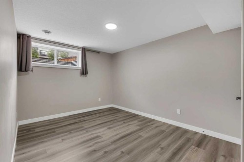 262 Hillcrest Heights Sw, Airdrie, AB - Indoor Photo Showing Other Room