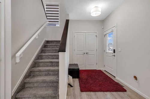 262 Hillcrest Heights Sw, Airdrie, AB - Indoor Photo Showing Other Room