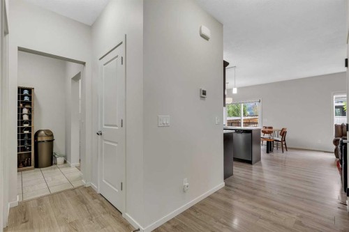 262 Hillcrest Heights Sw, Airdrie, AB - Indoor Photo Showing Other Room