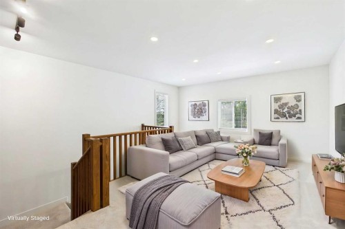 416 Thornhill Place Nw, Calgary, AB - Indoor Photo Showing Living Room