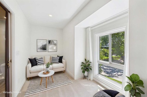 416 Thornhill Place Nw, Calgary, AB - Indoor