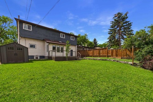 416 Thornhill Place Nw, Calgary, AB - Outdoor