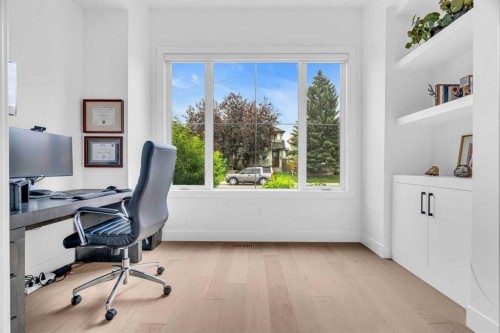 2032 37 Avenue Sw, Calgary, AB - Indoor Photo Showing Office