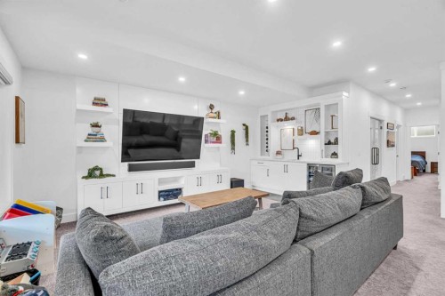 2032 37 Avenue Sw, Calgary, AB - Indoor Photo Showing Living Room