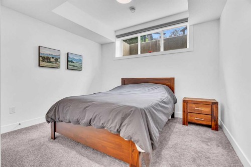 2032 37 Avenue Sw, Calgary, AB - Indoor Photo Showing Bedroom