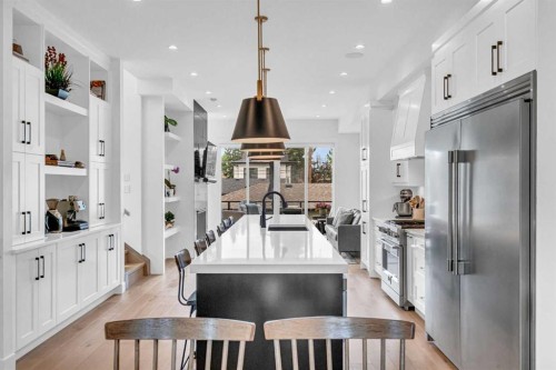 2032 37 Avenue Sw, Calgary, AB - Indoor Photo Showing Kitchen With Upgraded Kitchen