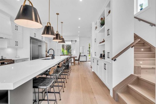 2032 37 Avenue Sw, Calgary, AB - Indoor Photo Showing Kitchen With Upgraded Kitchen
