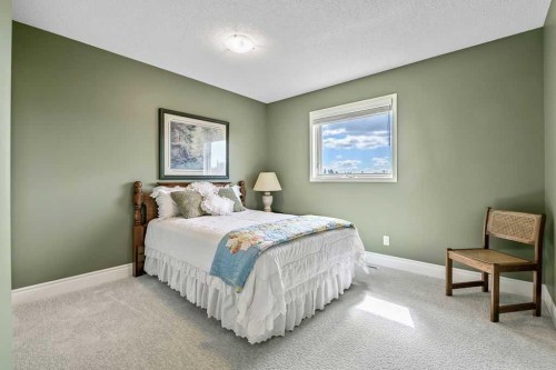28 Citadel Green Nw, Calgary, AB 