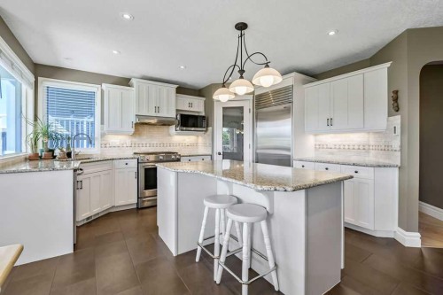 28 Citadel Green Nw, Calgary, AB 