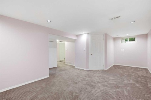 806 Radford Road Ne, Calgary, AB - Indoor Photo Showing Other Room