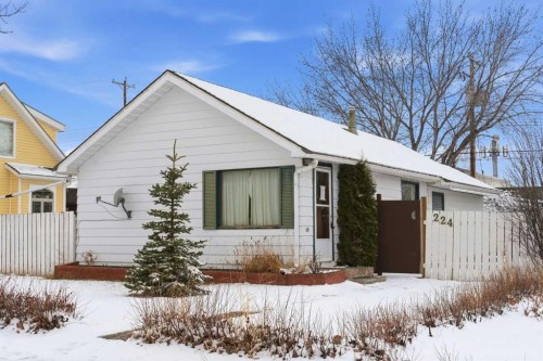 224 1 Street SOUTH Vulcan, AB T0L 2B0