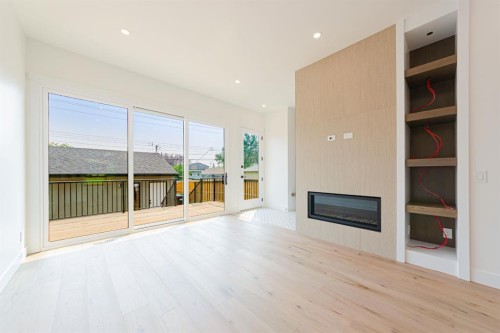 2028 36 Street Sw, Calgary, AB - Indoor With Fireplace