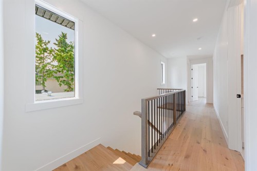 2028 36 Street Sw, Calgary, AB - Indoor Photo Showing Other Room