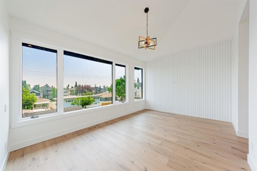 2028 36 Street Sw, Calgary, AB - Indoor