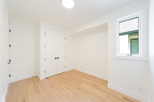 2028 36 Street Sw, Calgary, AB - Indoor Photo Showing Other Room