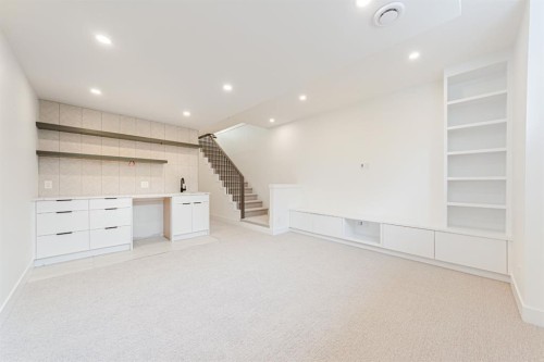 2028 36 Street Sw, Calgary, AB - Indoor Photo Showing Other Room