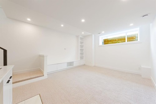 2028 36 Street Sw, Calgary, AB - Indoor