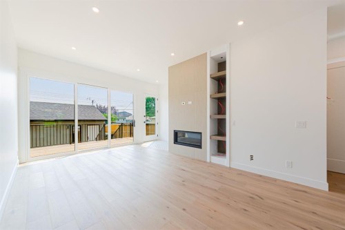 2028 36 Street Sw, Calgary, AB - Indoor With Fireplace
