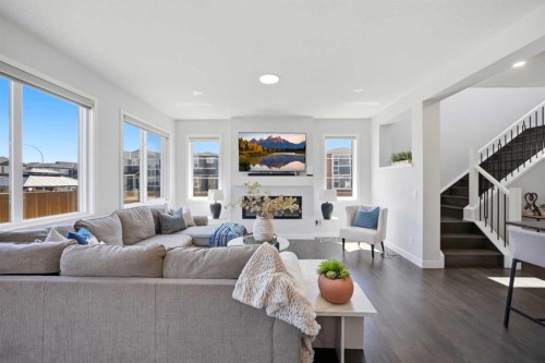 114 Corner Meadows Grove Ne, Calgary, AB 