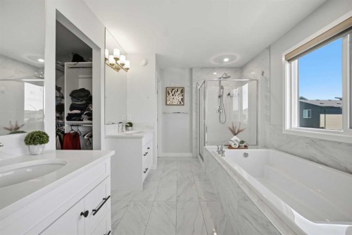 114 Corner Meadows Grove Ne, Calgary, AB 