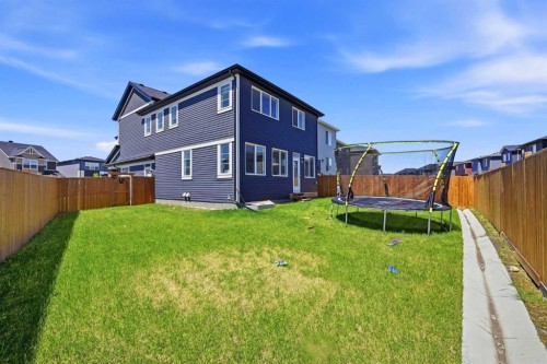 114 Corner Meadows Grove Ne, Calgary, AB 
