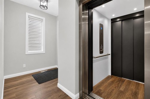 62 Evansfield Green Nw, Calgary, AB - Indoor Photo Showing Other Room