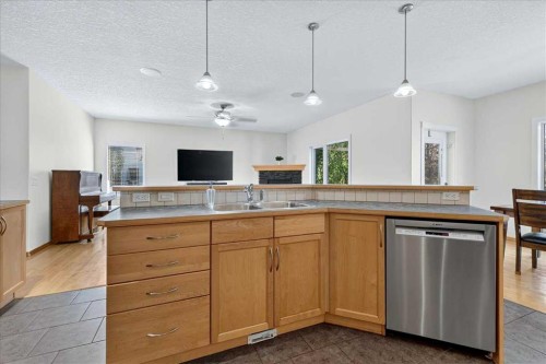 121 Springmere Road, Chestermere, AB 