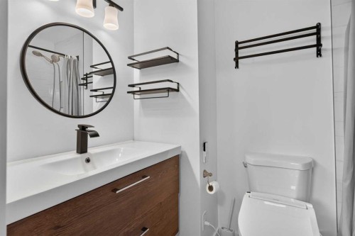 51 Millbank Court Sw, Calgary, AB - Indoor Photo Showing Bathroom