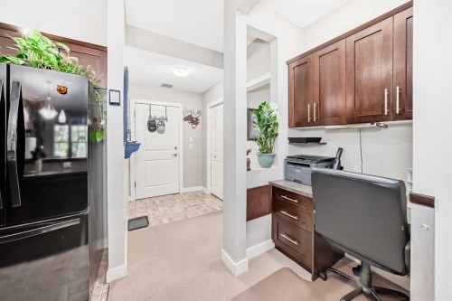 113-201 Sunset Drive, Cochrane, AB - Indoor Photo Showing Other Room