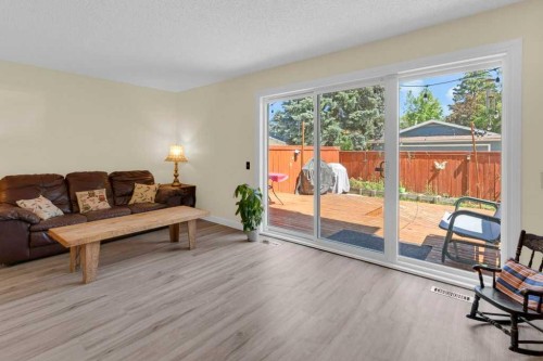 20 Midpark Gardens Se, Calgary, AB 