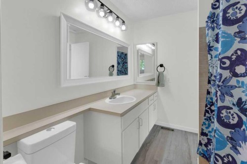 20 Midpark Gardens Se, Calgary, AB 