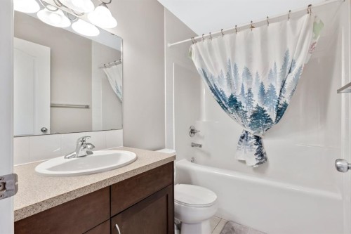 148 Hillcrest Boulevard, Strathmore, AB 
