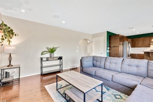 148 Hillcrest Boulevard, Strathmore, AB 