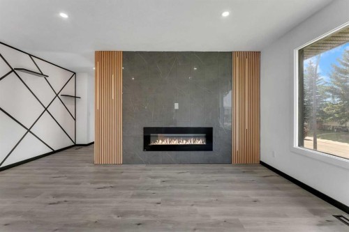 4108 13 Avenue Ne, Calgary, AB - Indoor With Fireplace