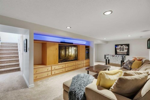 10219 7 Street Sw, Calgary, AB 